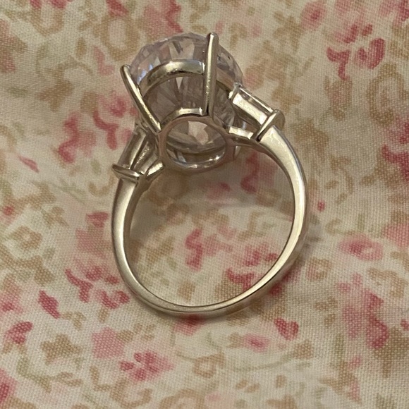 Oval three stone CZ sterling silver ring in ring size 8. - Picture 2 of 3